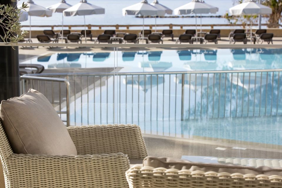 beach hotel limassol cyprus